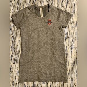 BRAND NEW Lululemon Ohio State Buckeyes Swiftly Tech 2.0 Short Sleeve Shirt sz 6